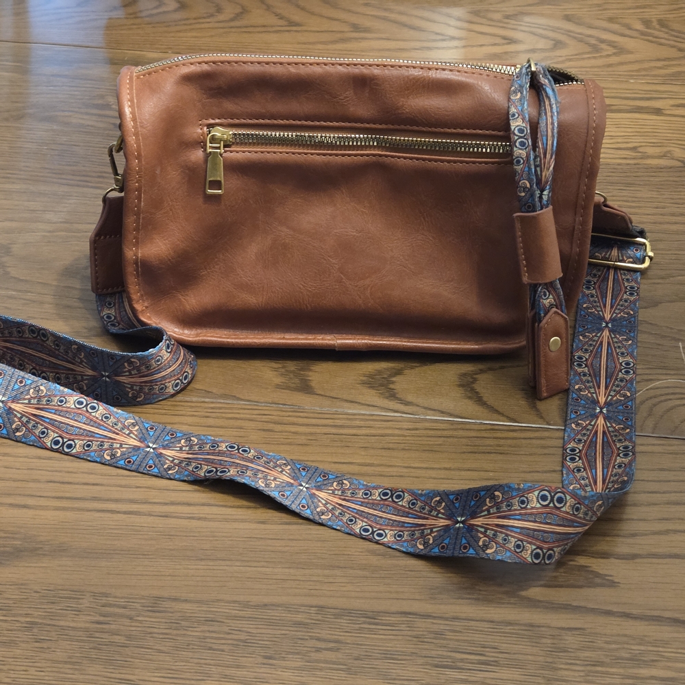 Amazon Cognac Leather Crossbody Bag with Patterned Blue Accent Strap - Picture 5 of 6